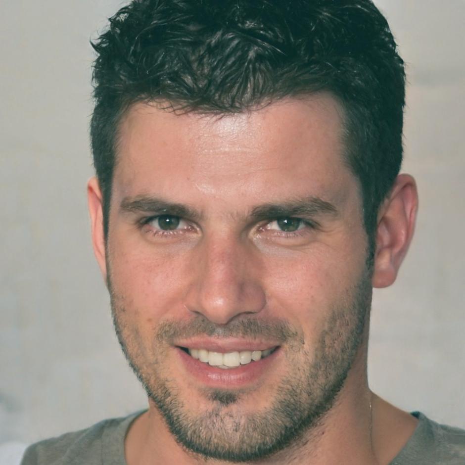 Pénzügyi szakértő, aki gyakorlati tapasztalatait osztja meg a hallgatókkal